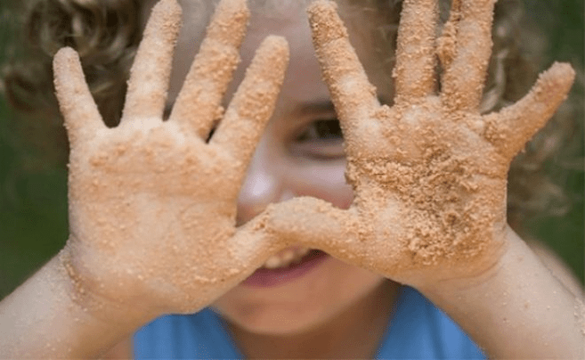 parasite infection from dirty hands